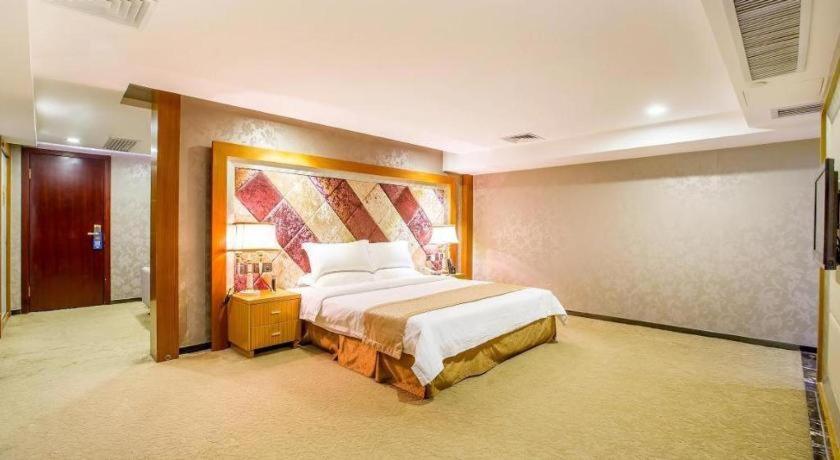 Zhongshan Louis Hotel Экстерьер фото